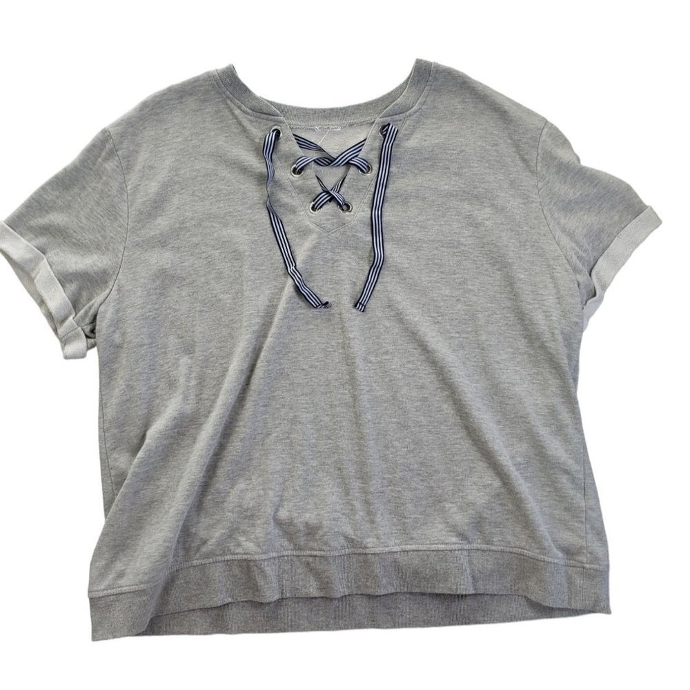 Grey short‎ sleeve sweatshirt with navy white stripped ties, size XXL